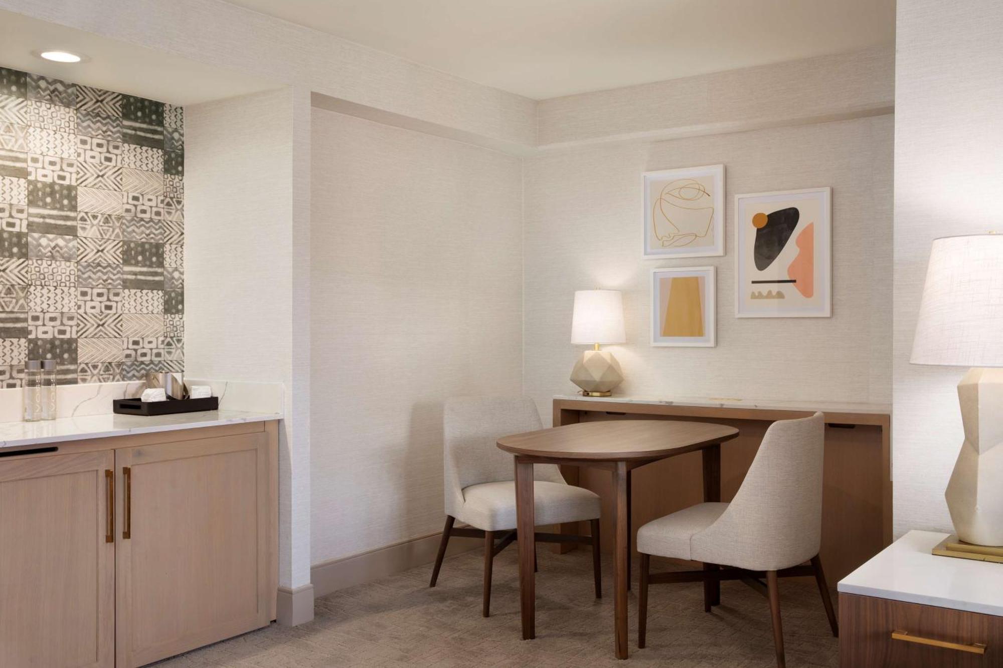 Hilton Hotel 4*