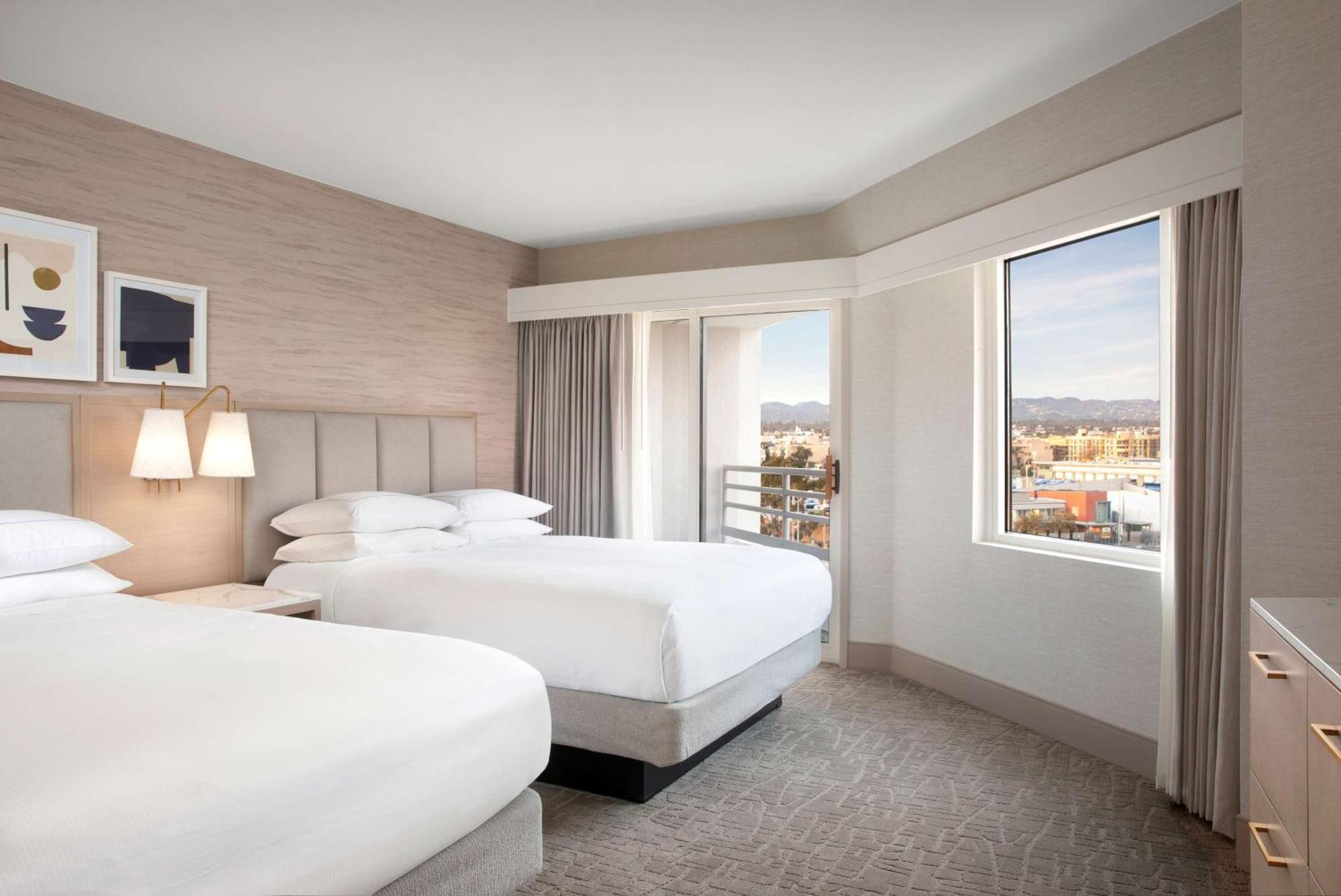 Hilton 4*
